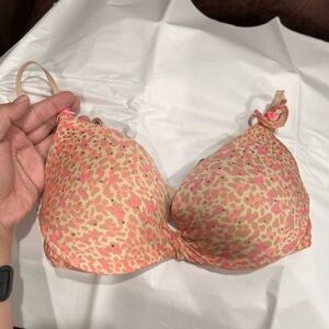 🤩Victoria's Secret Pink and Tan Leopard Bra